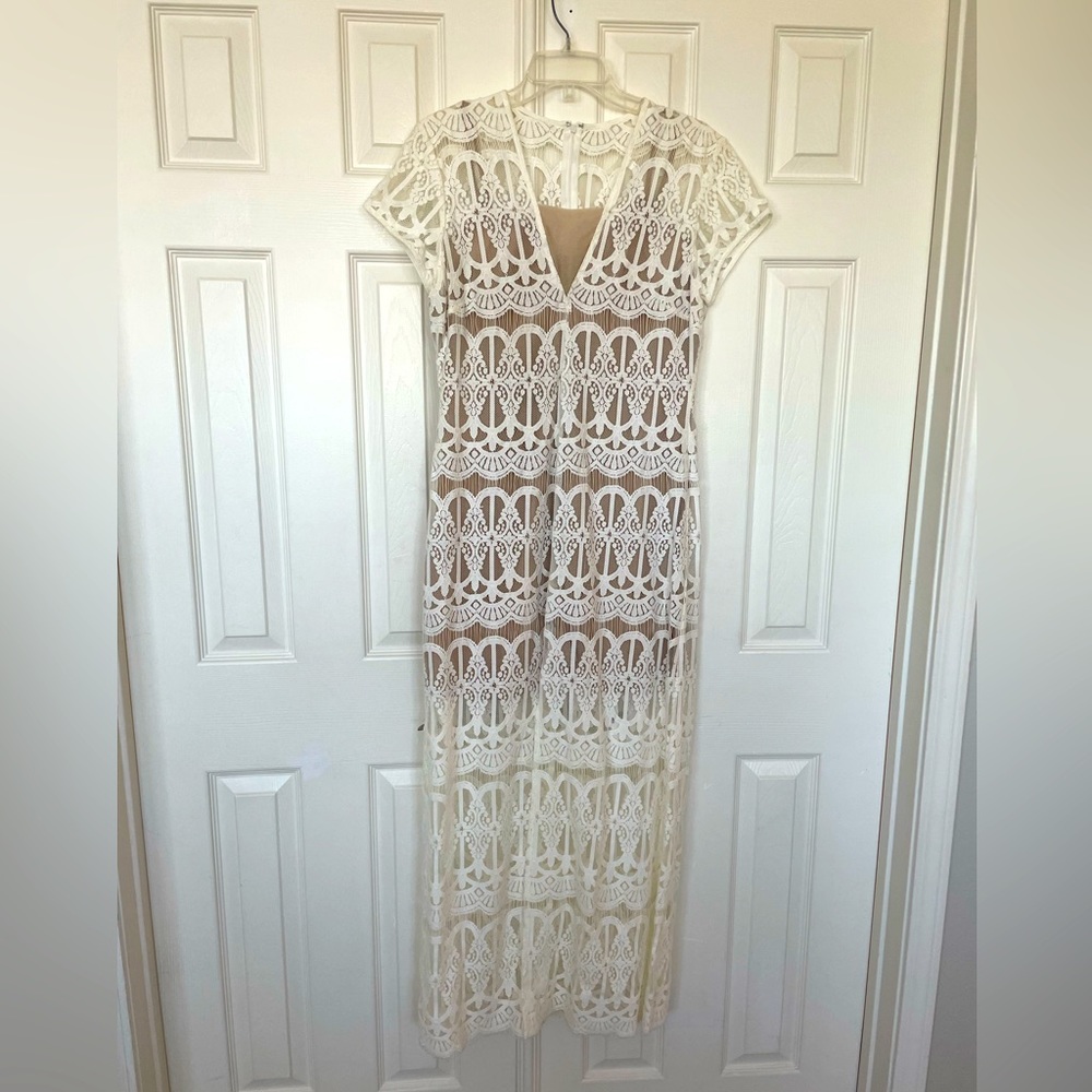 Gorgeous off white lace maxi dress